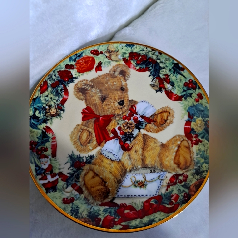 TEDDY'S FIRST CHRISTMAS FINE PORCELAIN PLATE LIMITED EDITION